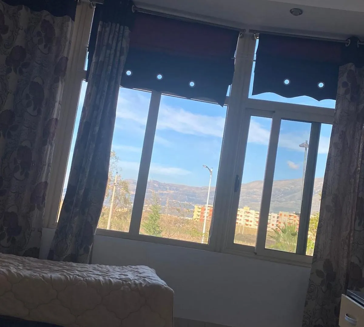 Unico Hotel Orikum 0*,